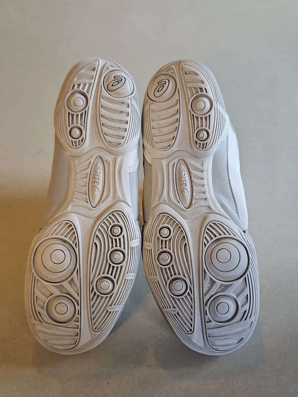 Asics pre owned